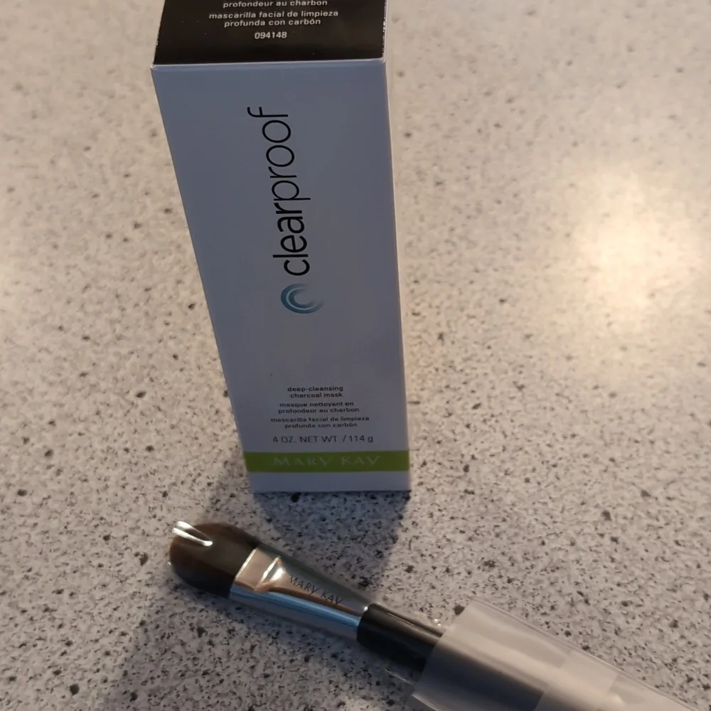 NEW Mary Kay Clear Proof Deep-Cleansing Charcoal Mask 4 OZ W/ Application Brush